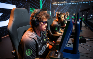 Call of Duty League 챔피언십 주말 2026: 리야드 팔콘스, 로스앤젤레스 도둑들에게 뜻밖의 패배를 안겨주다