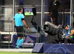 UEFA는 VAR의 올바른 사용을 보여주기 위해 비디오 라이브러리를 공개하여 더 큰 명확성과 투명성을 제공하고자 했습니다
