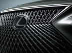 Toyotas 사장은 Lexus 디자이너에게 "그 거대한 스핀들 그릴 사용을 중단하라"고 말했습니다.