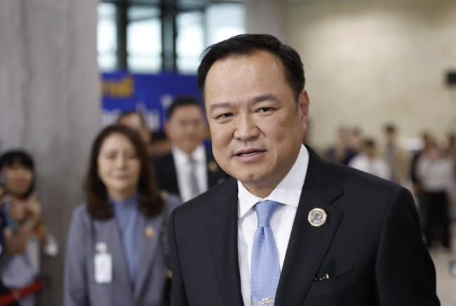 태국 총리 아누틴, 결정적인 선거 승리 후 권력 장악