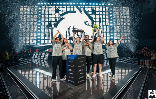 팀 Spirit 가 BLAST 오픈 포르투 챔피언에 올랐습니다