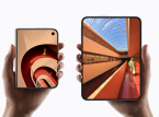 Apple 첫 접이식 스마트폰인 아이폰 듀오를 공개하며, 가격은 &pound;1,999부터 시작한다