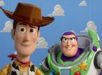 Toy Story 5 티저는 버즈와 우디가 릴리패드라는 태블릿에 맞서 싸우는 모습입니다